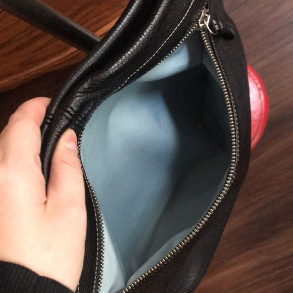 Gorgeous Coach Large Pebbled Leather Black Crossbody Bag - Picture 6 of 12